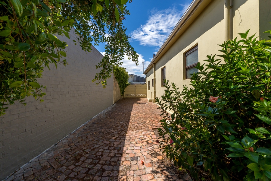 4 Bedroom Property for Sale in Kenwyn Western Cape